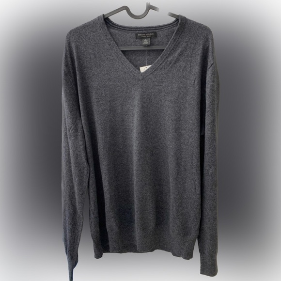 Banana Republic Other - NWT Banana Republic mens v neck sweater